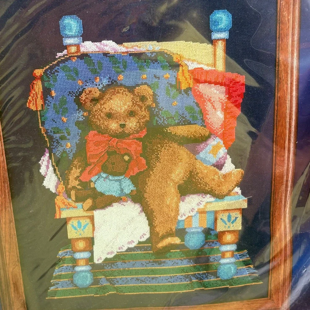 Designs for the Needle Mr Bear Counted Cross Stitch Kit 5611 Hometown‎ 14x16 New